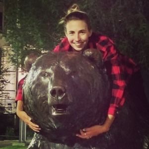 Meet your Posher, Alexis